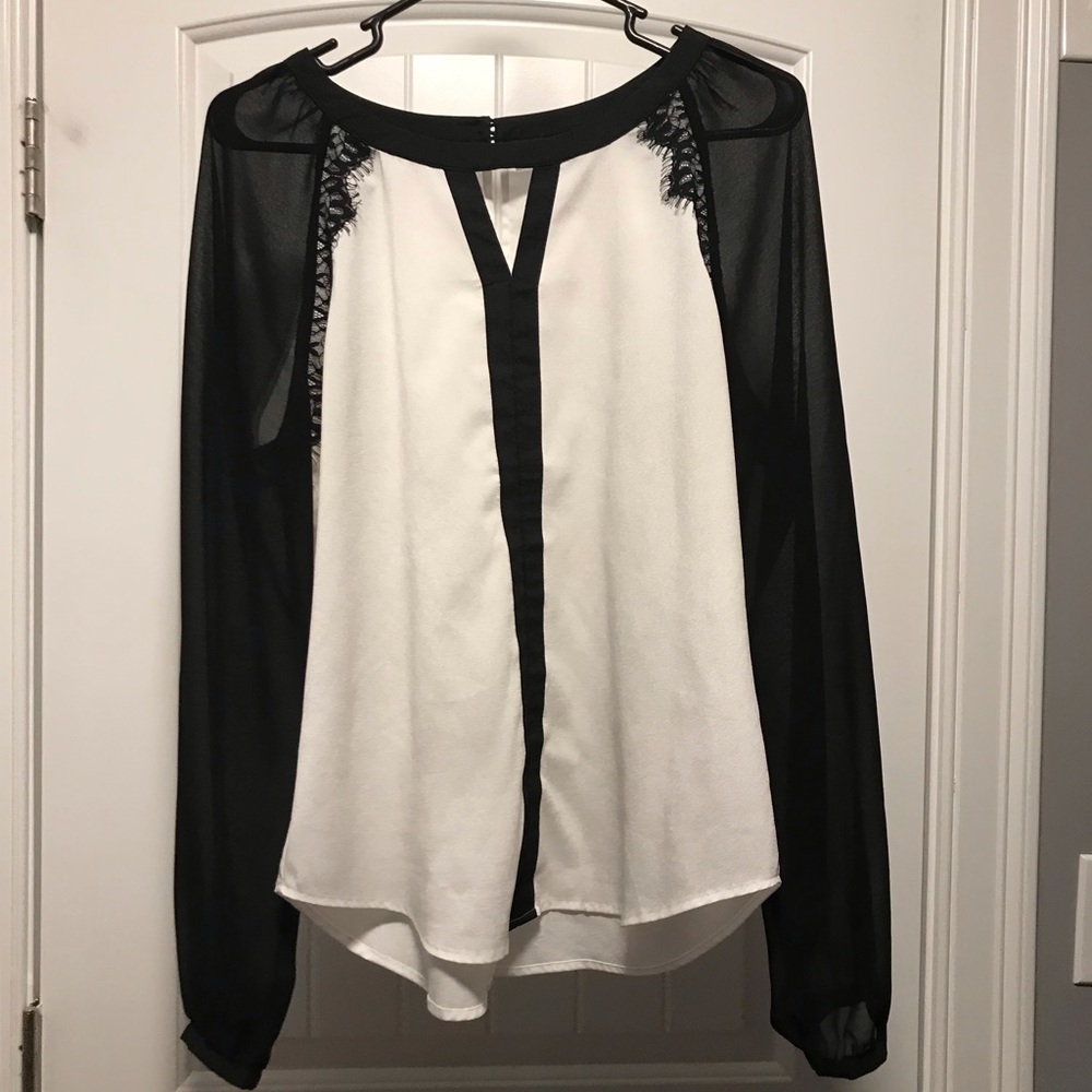 Like new women’s NY&C size M dress shirt